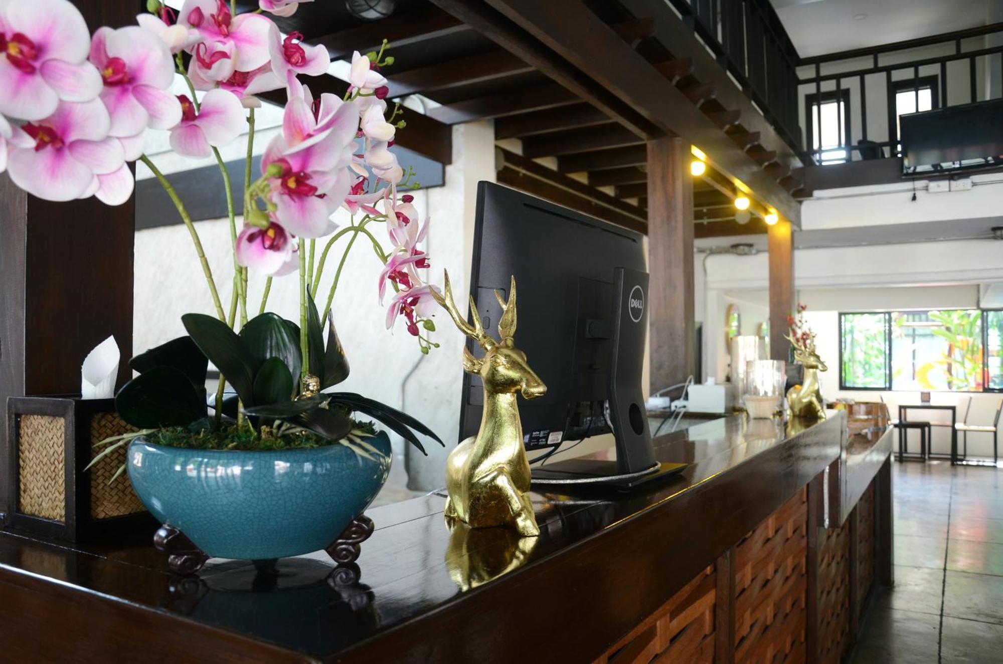 Arun Rawee อรุณ รวี 酒店 清迈